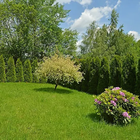 Sarnia - Sun Seasons 24 *